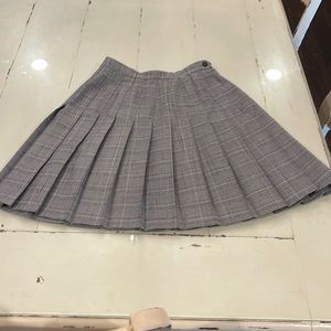 Geoffrey Beene pleated skirt size 10